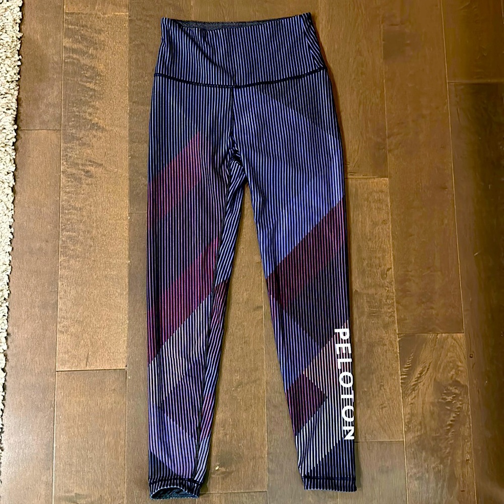 Peloton Size M Leggings